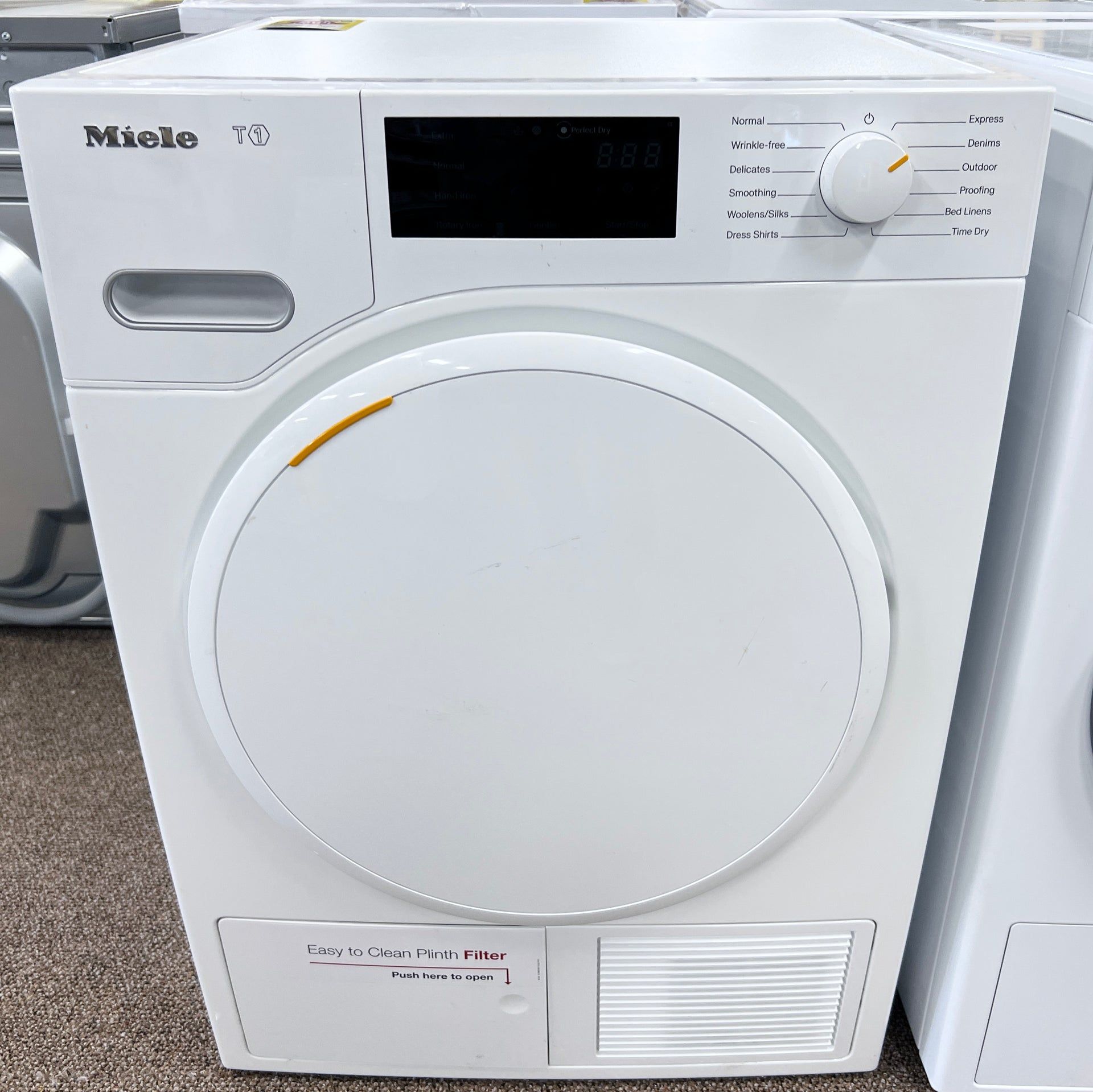 TWB120WP 24-inch Classic Heat-Pump Dryer