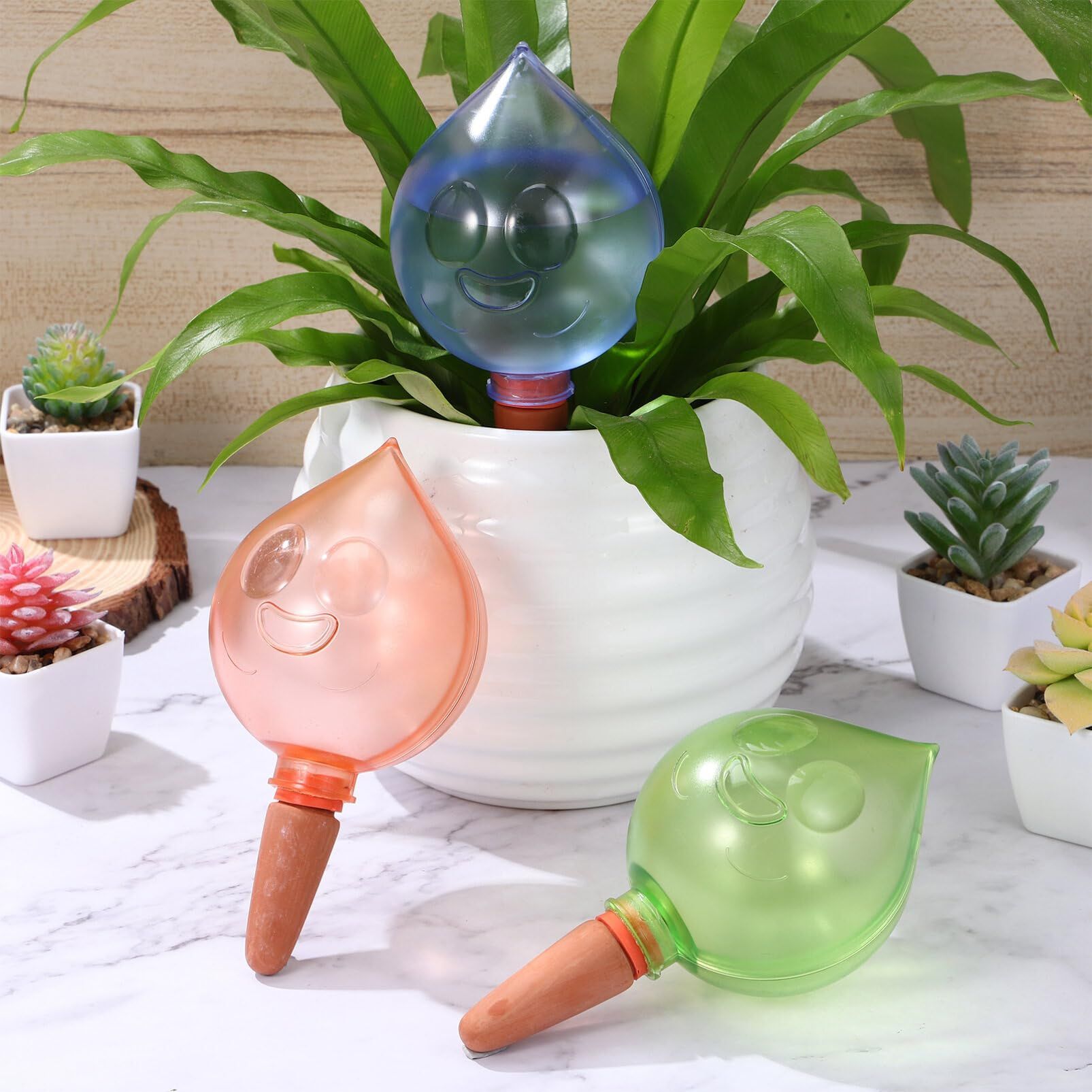 Amazon.com: Yardwe 3pcs Self-Watering Globes Plant Watering Bulbs for Use  Automatic Devices for Potted Plants Easy to Use and Design : Patio, Lawn &  Garden